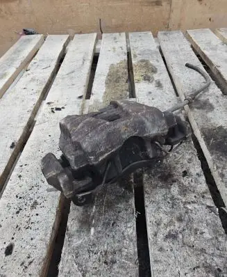 Volkswagen Tiguan Front brake caliper