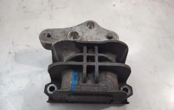 Ford Transit Custom Engine mount bracket BK217M124AD