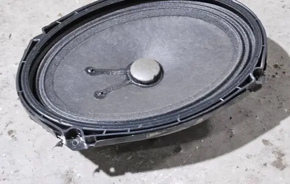 BMW 3 E46 Parcel shelf speaker 8376309
