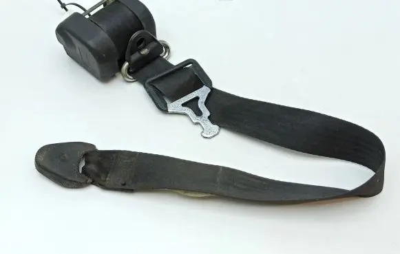 Mercedes-Benz S W116 Front seatbelt 1238602385 E133041 1238680030