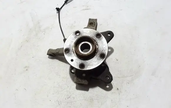 Renault Kangoo II Front wheel hub 8200755590