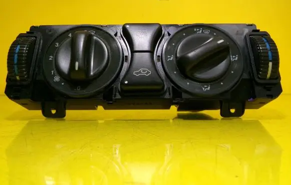 Mercedes-Benz E W210 Climate control unit 2108300185