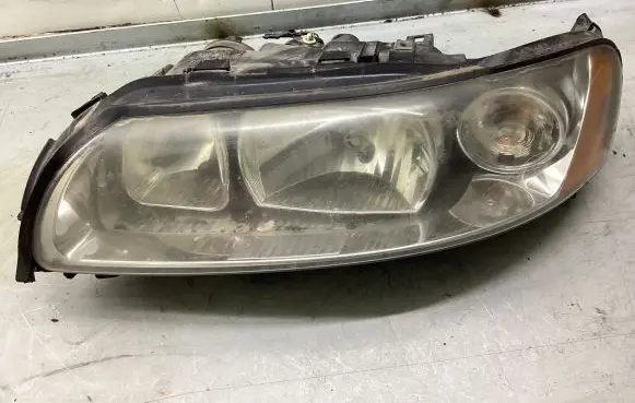 Volvo S60 Headlight/headlamp 30698829 89900323 P2004S60H