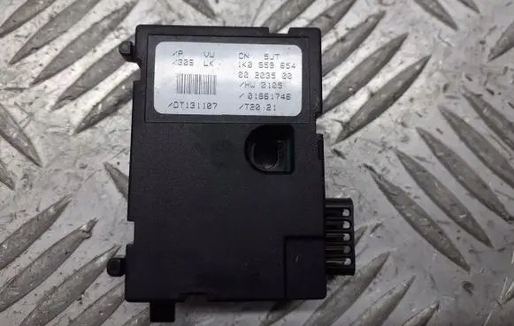 Skoda Octavia Mk2 (1Z) Yaw turn rate sensor 1K0959654