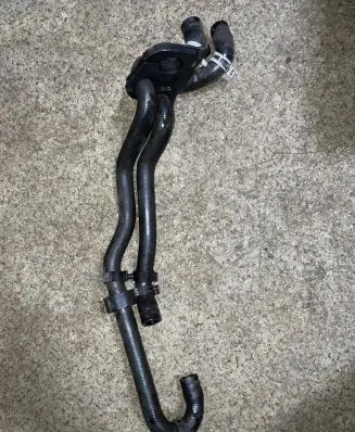 BMW 5 E60 E61 Engine coolant pipe/hose 6910758 6910757