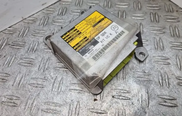 Lexus IS 220D-250-350 Airbag control unit/module 0285001904 8917053110
