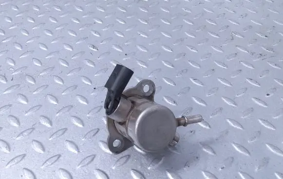 Volkswagen T-Roc Fuel injection high pressure pump 05E127027D 05E127027 05E127027J