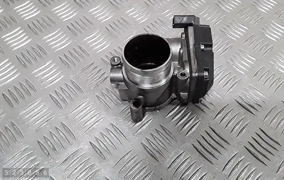 Volkswagen PASSAT B6 Throttle valve 46130 9526