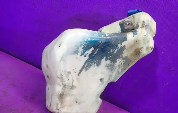 Audi A4 S4 B5 8D Windshield washer fluid reservoir/tank