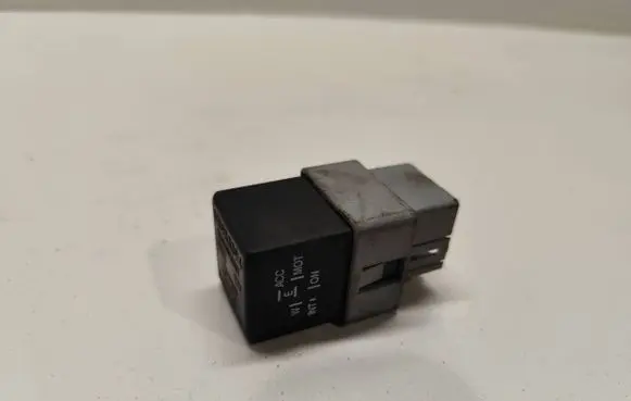 Mitsubishi Carisma Other relay MB953394 72HM100
