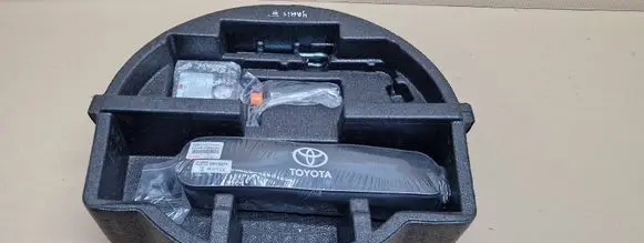 Toyota Yaris Spare wheel section trim 