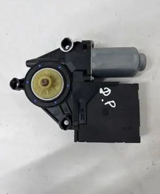 Volkswagen Caddy Front door window regulator motor 1T0959702 400785N