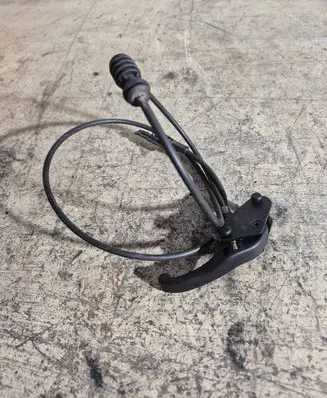 Renault Megane II Engine bonnet/hood lock release cable 118579D 017041