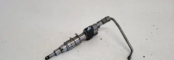 BMW 1 E81 E87 Fuel injector 7589048 10181010