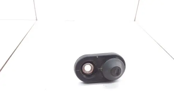 Mazda 5 Sliding door contact joint E76
