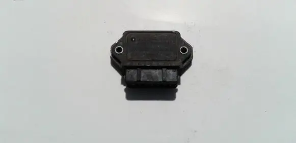 Audi 80 90 B2 Ignition amplifier control unit 211905351D