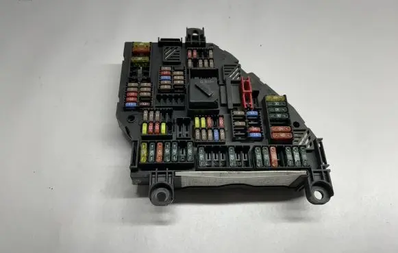 BMW 5 F10 F11 Fuse box set 9252813