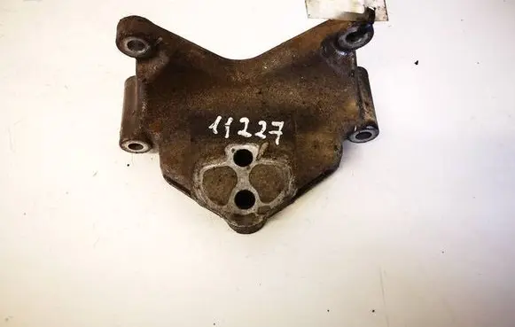 Audi Q7 4L Engine mounting bracket 7L6399649
