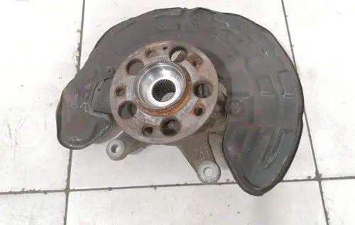 Mercedes-Benz GLA W156 X156 Front wheel bearing hub A1763320600
