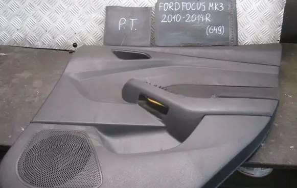 Ford Focus Rear door card trim 