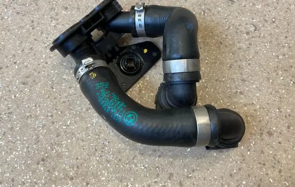 BMW X5 G05 Engine coolant pipe/hose 8780517