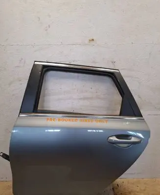 KIA Ceed Rear door
