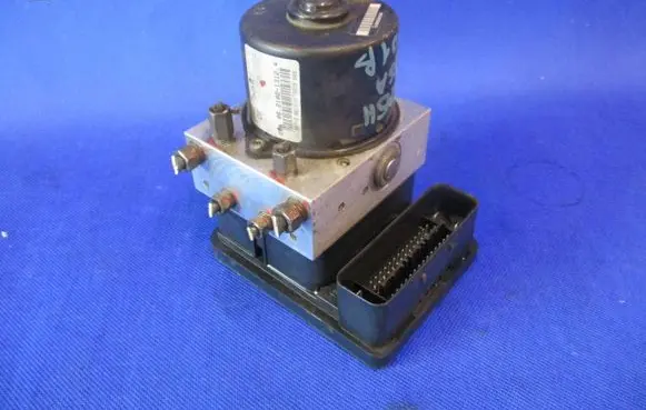 Suzuki Splash ABS Pump 06210213124 4210213121