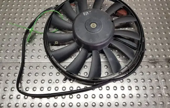 Audi A6 S6 C4 4A Electric radiator cooling fan S26370873 8D0959457A