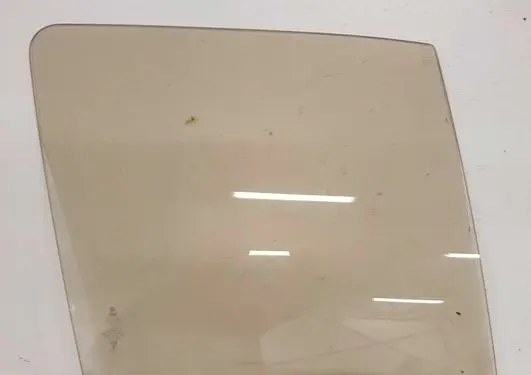 Volkswagen Golf I Front door window glass four-door 173845202