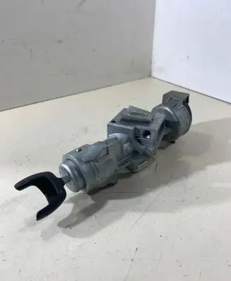 Ford Focus Ignition lock 3M513F880AC