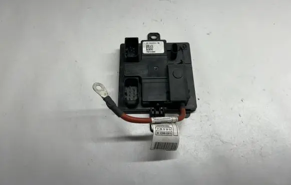 BMW 7 F01 F02 F03 F04 Voltage converter/converter module 7634274