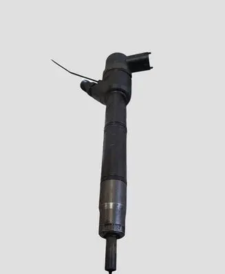 Hyundai i40 Fuel injector 0445110411
