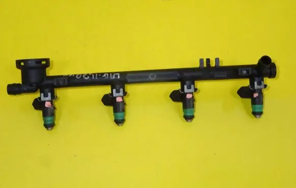 Renault Laguna II Fuel main line pipe 7700107405 7700112777 H028797