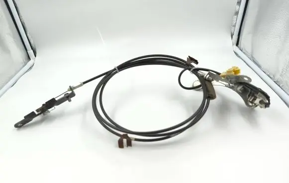Toyota Sienna XL30 III Engine bonnet/hood lock release cable 