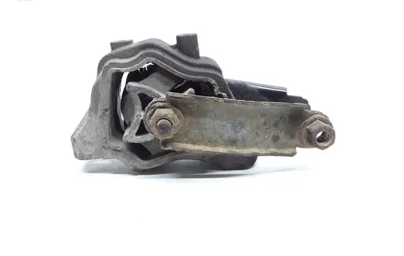 Volvo V70 Engine mount bracket 30748173 6G926P082LB