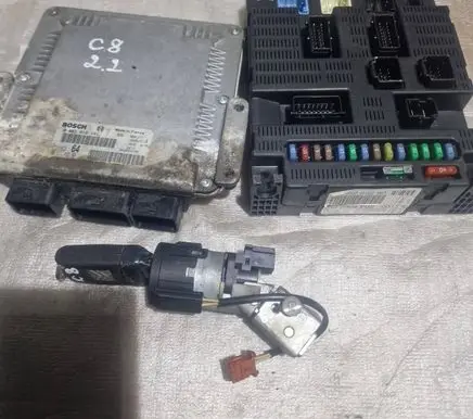 Citroen C8 Engine ECU kit and lock set 0281012141 9661145280 9640938180