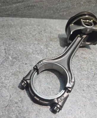 Volkswagen Golf VII Piston with connecting rod 04EAM