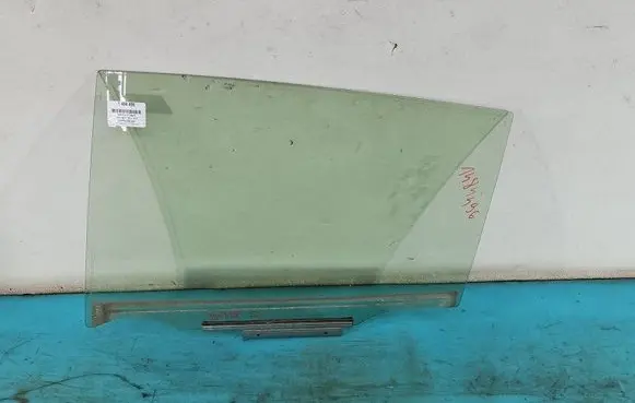 Toyota RAV 4 (XA40) Rear door window glass IMPRK1484496