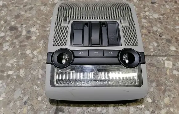 BMW X5 E70 Front seat light 747563 61319225894