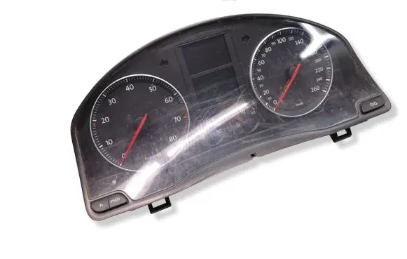 Volkswagen Golf Plus Speedometer (instrument cluster) 1K0920862J
