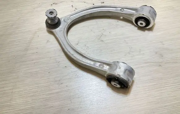 Mercedes-Benz EQC Front lower control arm/wishbone