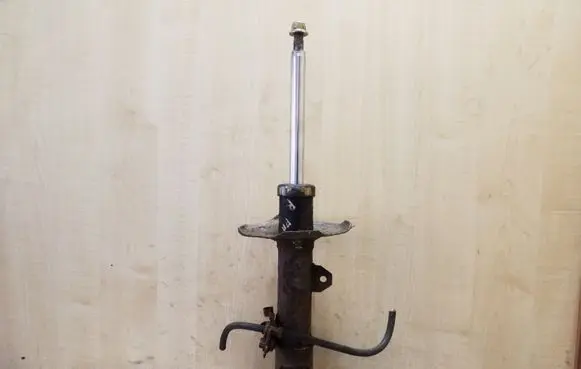 Toyota Corolla E120 E130 Front shock absorber/damper