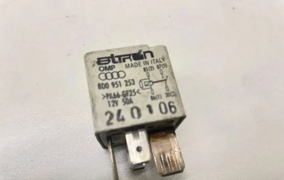 Audi A4 S4 B7 8E 8H Other relay 8D0951253