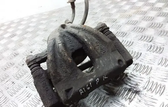 Toyota Corolla Verso AR10 Front brake caliper