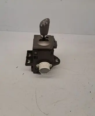 Toyota Prius (NHW20) Gear shifter/selector 8945147030