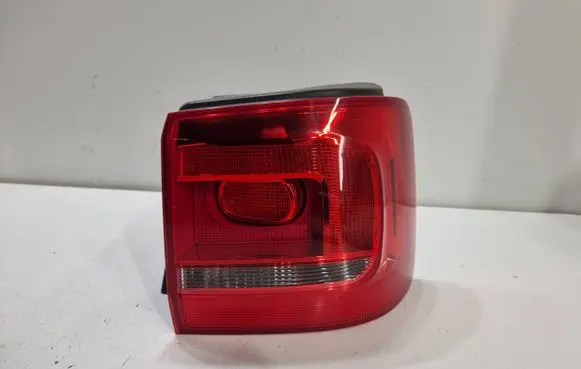 Volkswagen Touran II Rear/tail lights 1T0945096R