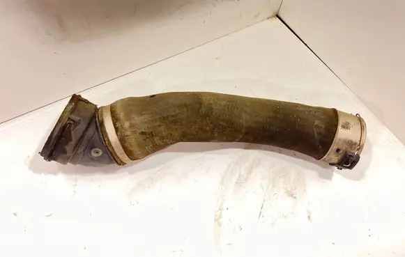 BMW 5 E60 E61 Intercooler hose/pipe 7789048