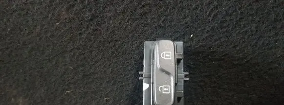 Volvo XC60 Central locking switch button 32318987