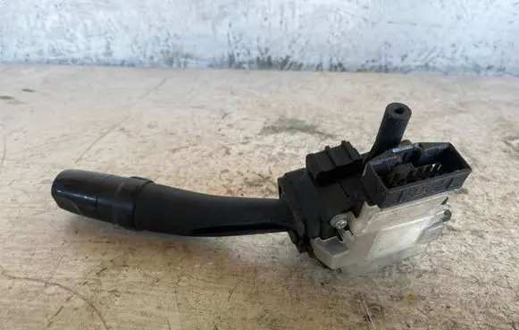 Hyundai Santa Fe Wiper control stalk 202005765