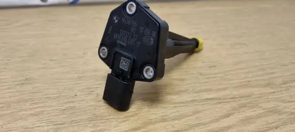 BMW 3 F30 F35 F31 Oil level sensor 8638755